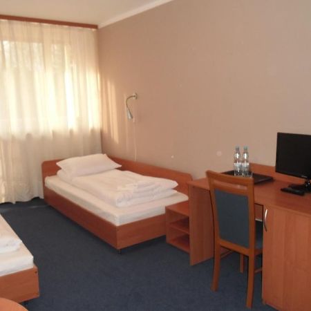 Irss Osrodek Szkoleniowy Hotel Białobrzegi Esterno foto