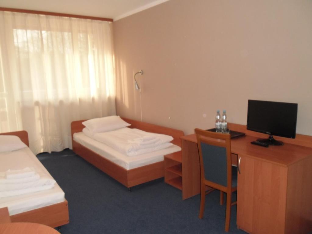 Irss Osrodek Szkoleniowy Hotel Białobrzegi Esterno foto