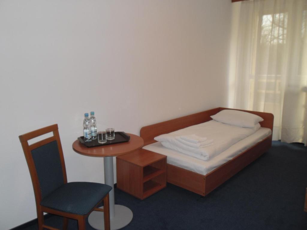 Irss Osrodek Szkoleniowy Hotel Białobrzegi Esterno foto
