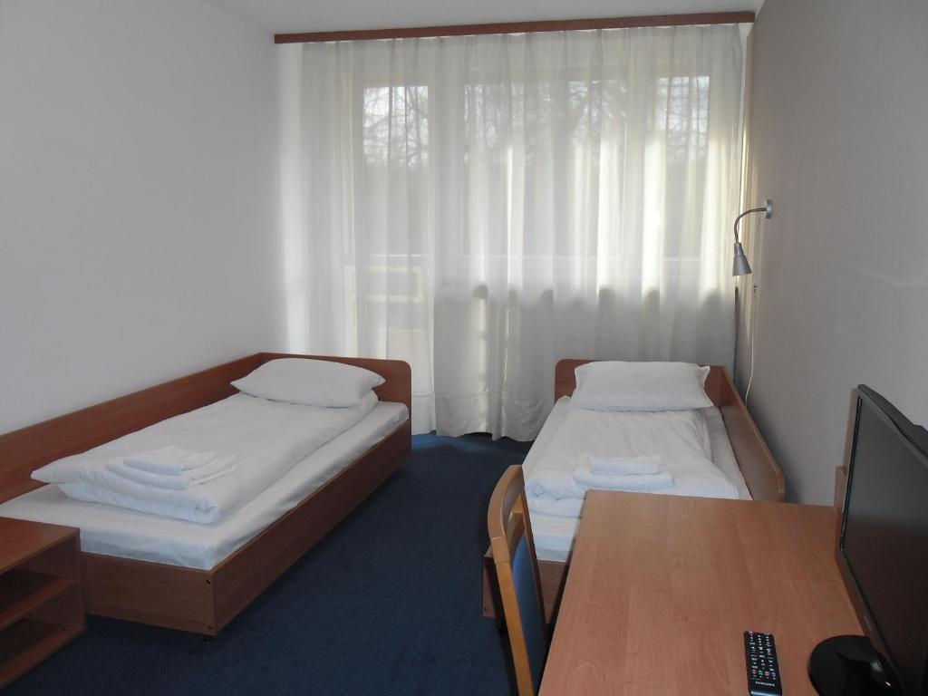 Irss Osrodek Szkoleniowy Hotel Białobrzegi Esterno foto